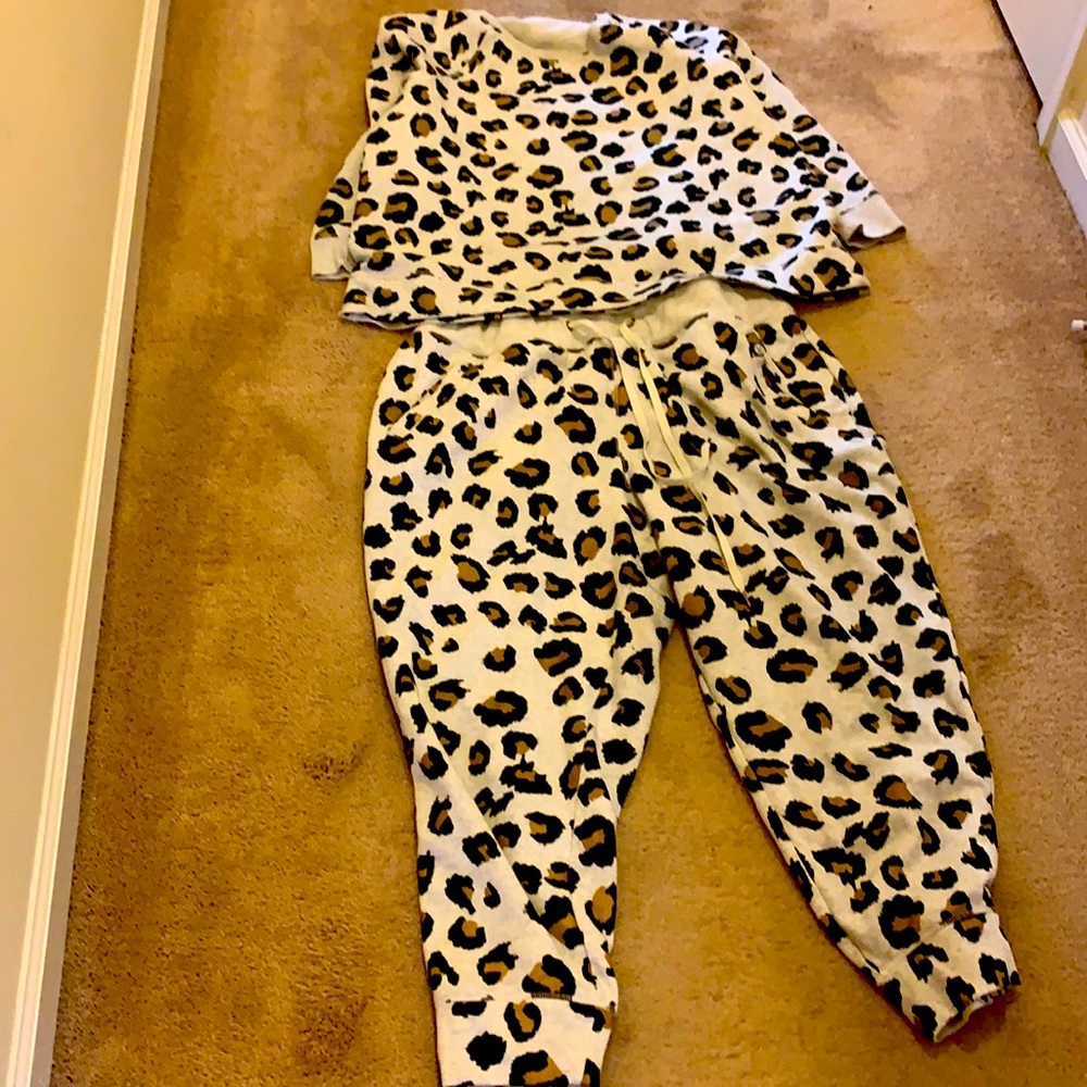Land Bryant LIVI jogger set